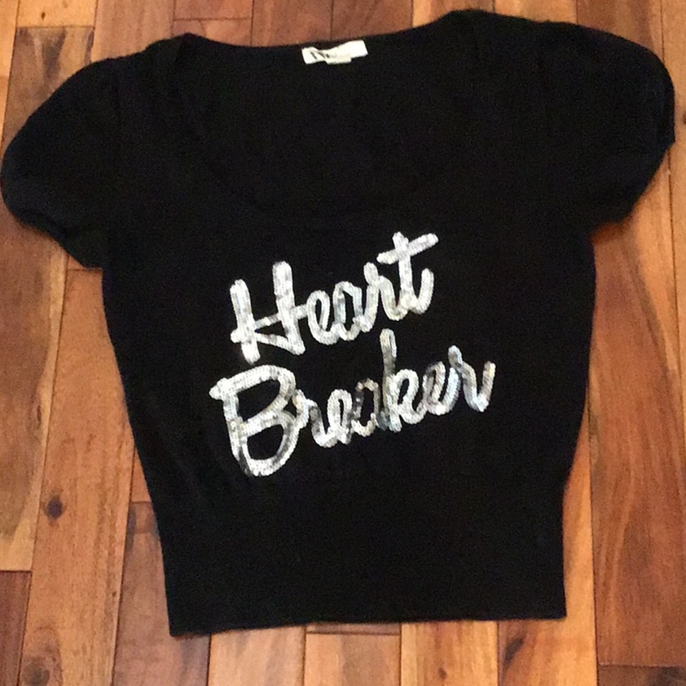 F21 KNIT Cap Sleeved Sequinned Black “Heartbreaker” Tee